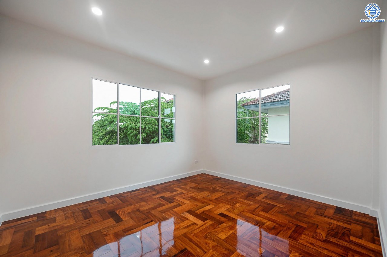 บ้านมือสองตกแต่งใหม่ โครงการ นันทวัน พระราม5 ตกแต่งหรูหรา หลังใหญ่กว่า 62 ตร.ว. ฟังก์ชันจัดเต็ม 3 ห้องนอน 2 ห้องน้ำ จอดรถได้ 2 คัน รองรับทุกความสุข ทำเลเดินทางสะดวก ใกล้ทางด่วน "กาญจนาภิเษก" และรถไฟฟ้า "สถานีบางรักใหญ่"...